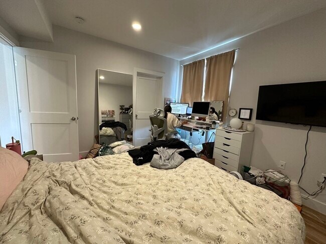 Building Photo - 50 Hichborn St