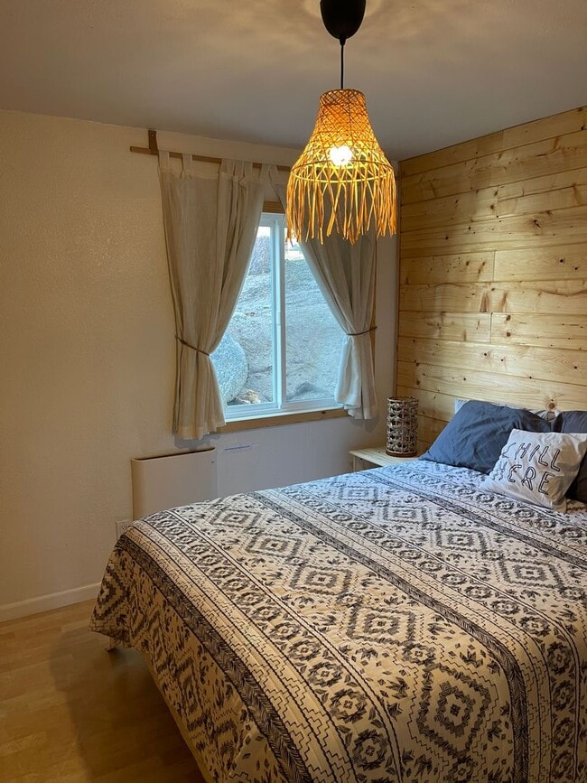 Building Photo - Nice condo near Heavenly available now!