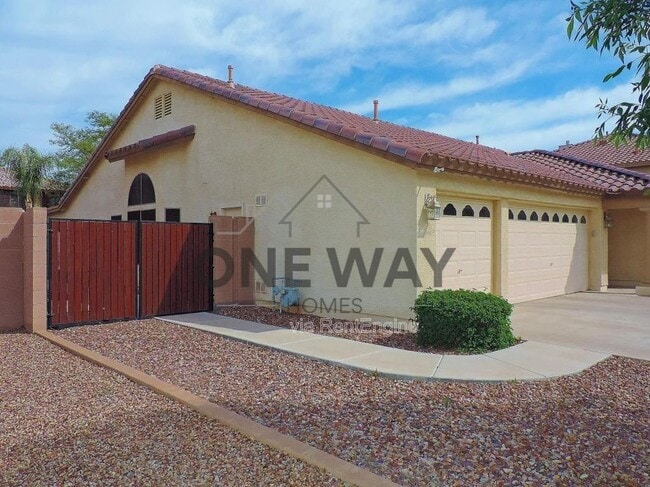 Building Photo - 1430 E Crescent Way