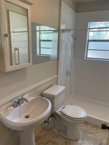Building Photo - 2430 Dunloe Dr