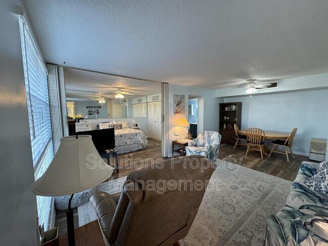 Building Photo - 4700 Ocean Beach Blvd