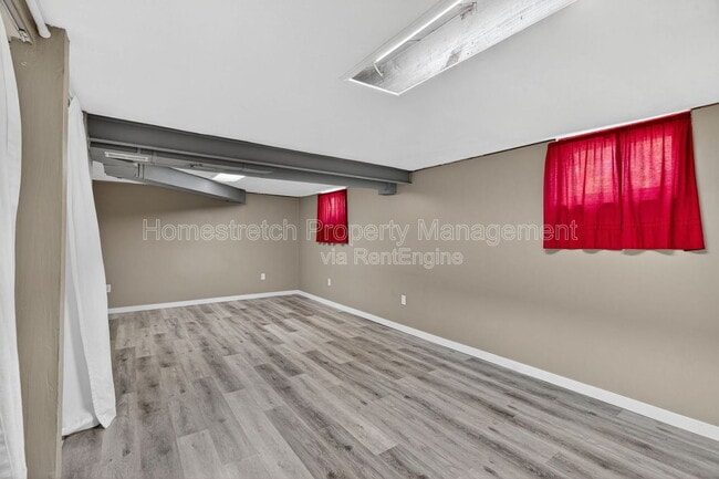 Building Photo - 1255 St Antoine St