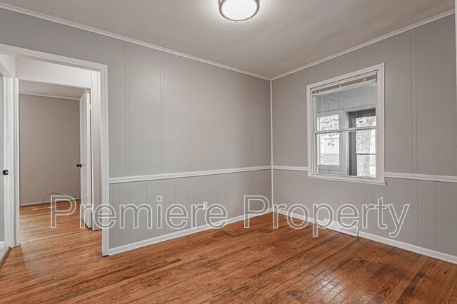 Building Photo - 1109 NE 44th St