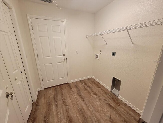 Building Photo - 8783 SE 157th Pl