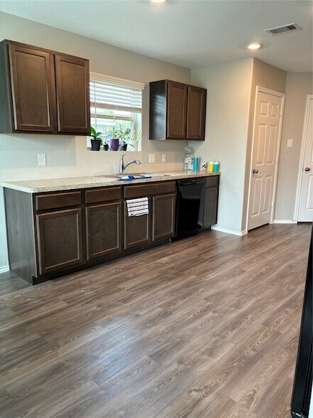 Building Photo - 4310 Sand Pebble Ln