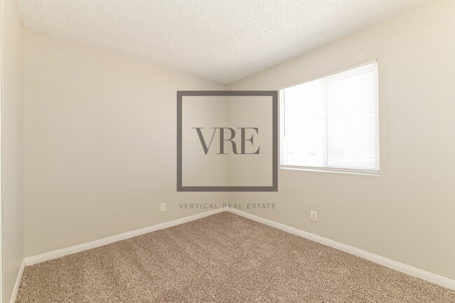 Building Photo - 3352 Fico Ave