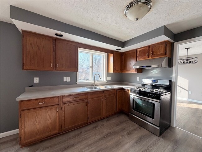 Building Photo - 598 Bram Hall Dr