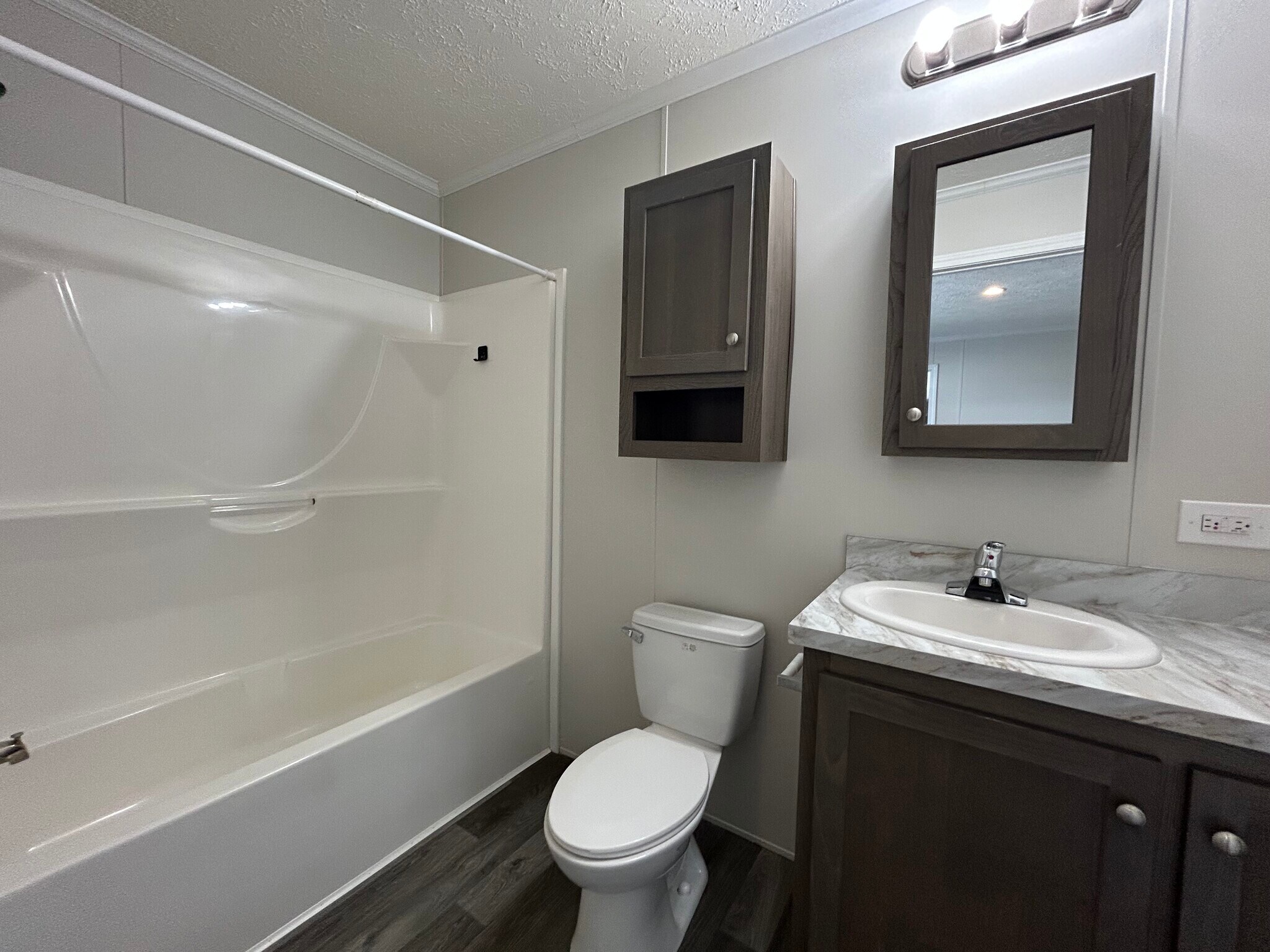 Building Photo - 29 S Hill Dr