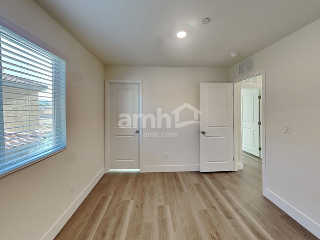 Building Photo - 262 Dahlia Rachel Pl