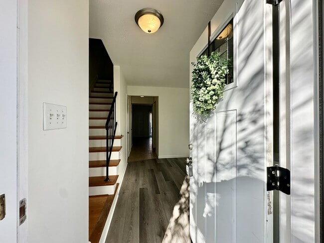 Building Photo - Updated & READY NOW!! A 3-Bedroom Great Neck Home! Excellent Schools! All Appliances Convey!