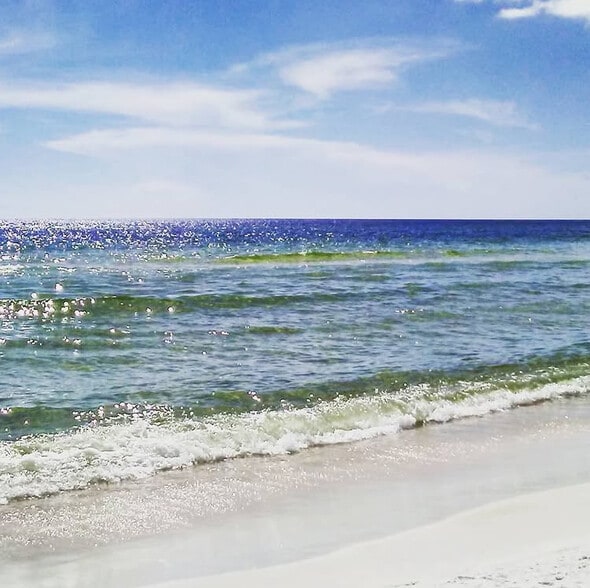 1/2 block from dedicated Laguna Beach - 118 E Lakeshore Dr