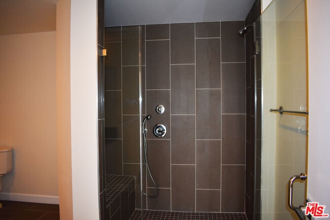 Building Photo - 4504 Colbath Ave