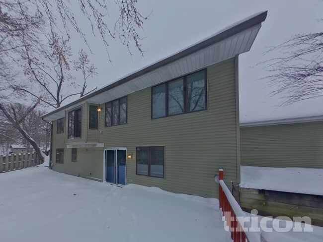 Building Photo - 1503 Palomino Trail