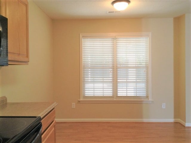 Building Photo - 5 Boysenberry Dr