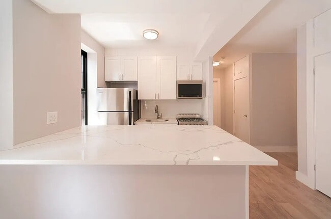 Primary Photo - 502 W 152nd ST