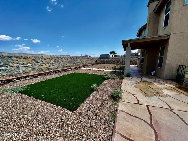 Building Photo - 12701 Francisco Paz Dr