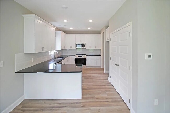 Building Photo - 373 Lightness Dr