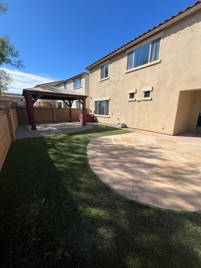 Building Photo - 3 Bedroom - 2 story home in Rancho Sahuarita