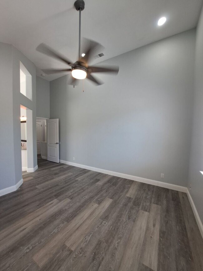 Building Photo - Beautiful 3 Bedroom Home for Rent in well ...