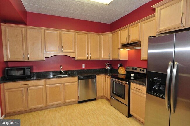 Building Photo - 2102 Green Watch Way