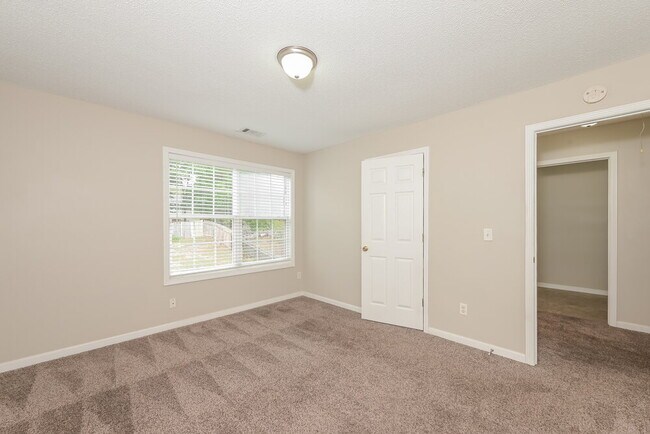 Building Photo - 2083 Reserve Pkwy