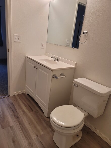 Building Photo - 16131 SE Powell Blvd