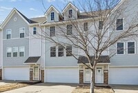 Building Photo - 6806 S 182nd Ct