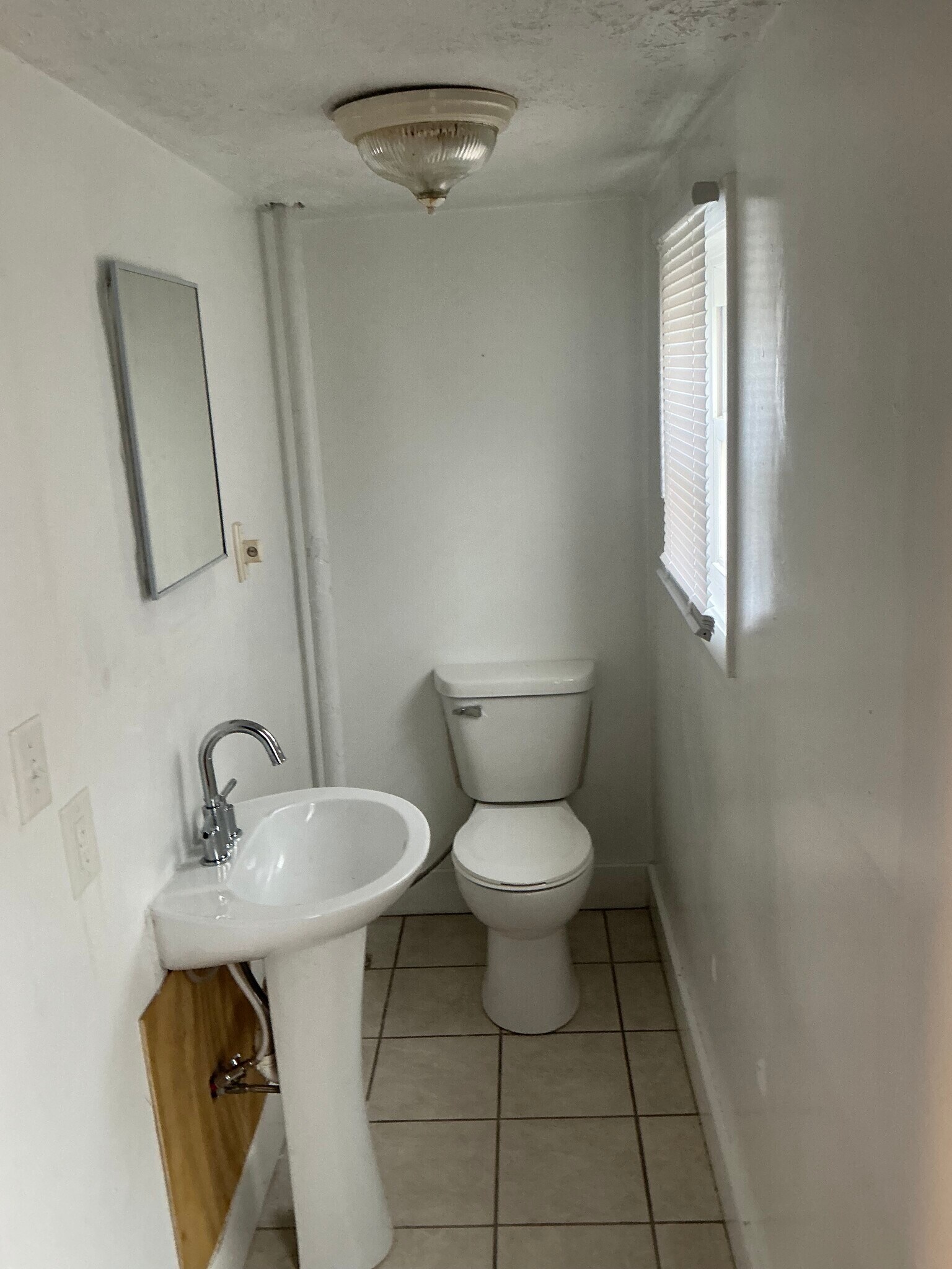 Building Photo - 1524 N E St