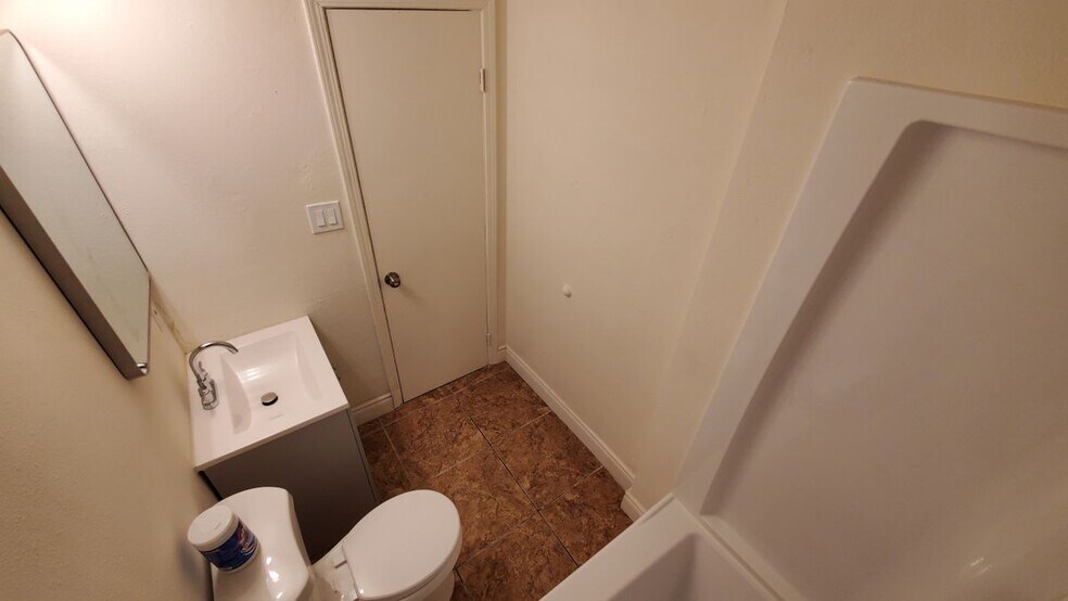 Building Photo - 5333 Hyde St