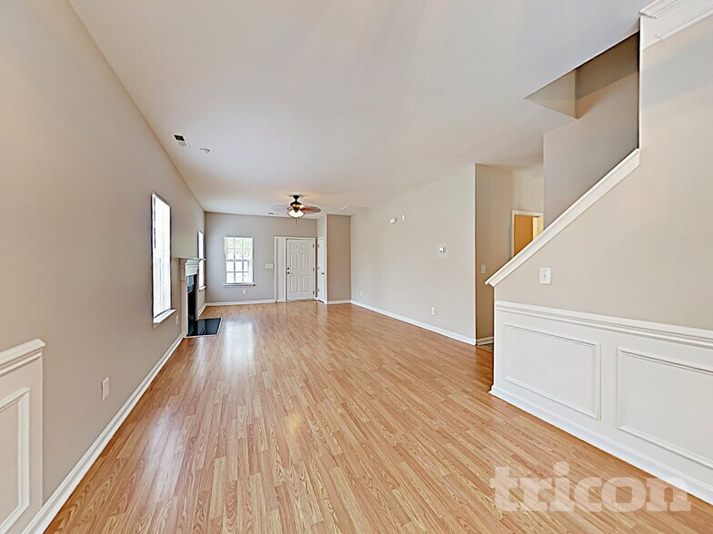 Building Photo - 2303 Cilantro Way