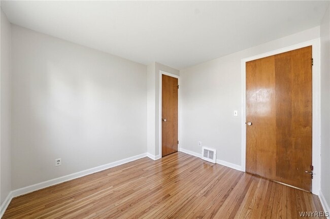 Building Photo - 66 Cleveland Dr