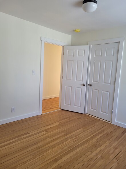 Second Bedroom - 34 Park St