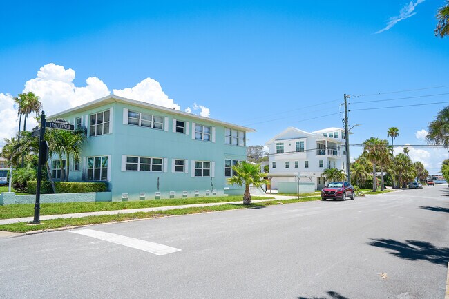 Building Photo - 1701 Gulf Way