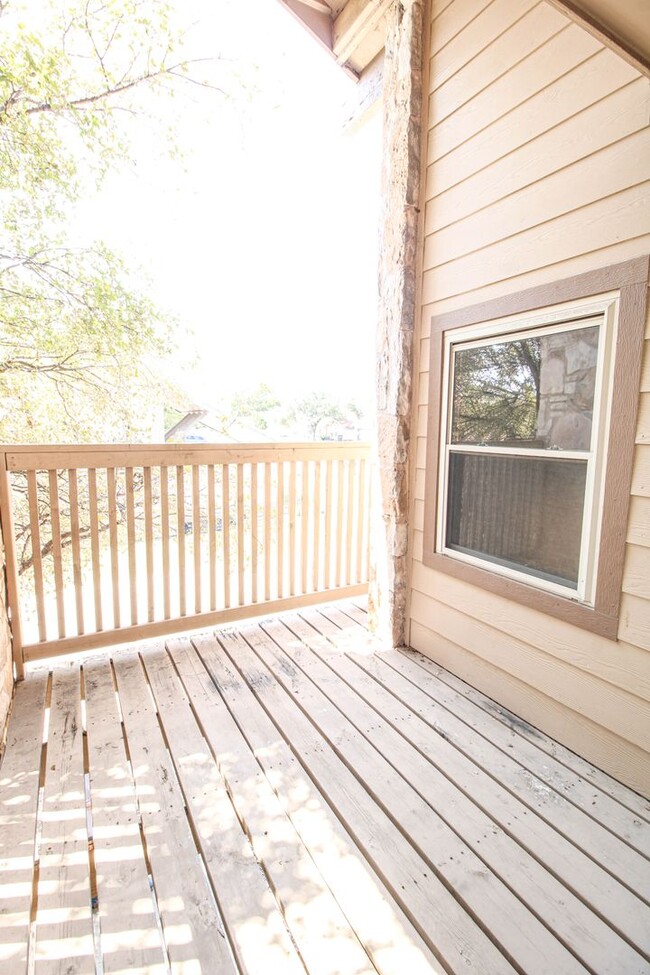 Building Photo - 14302 Indian Woods