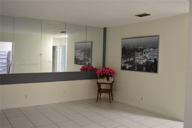 Building Photo - 274 SW 9th St