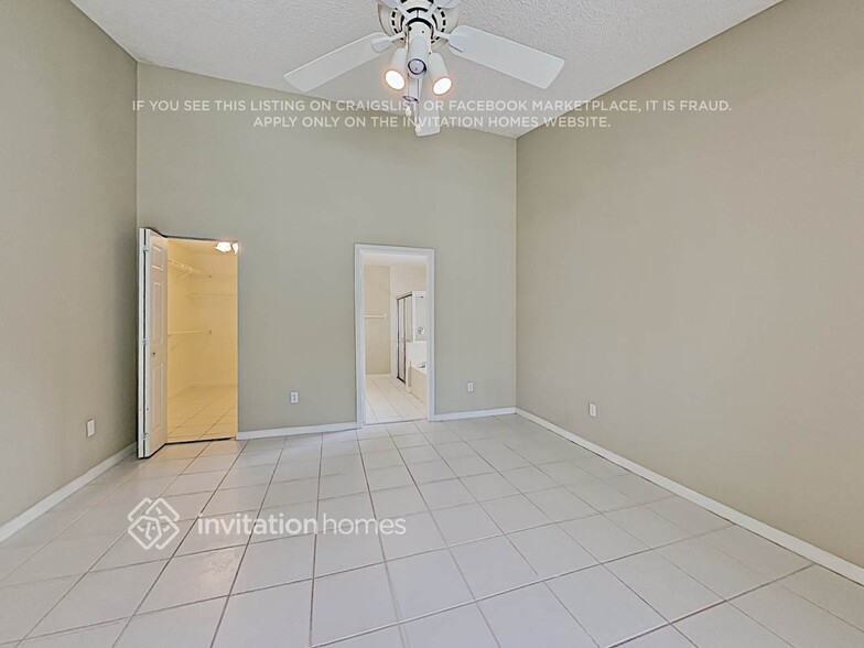 Building Photo - 13048 Meadowbreeze Dr