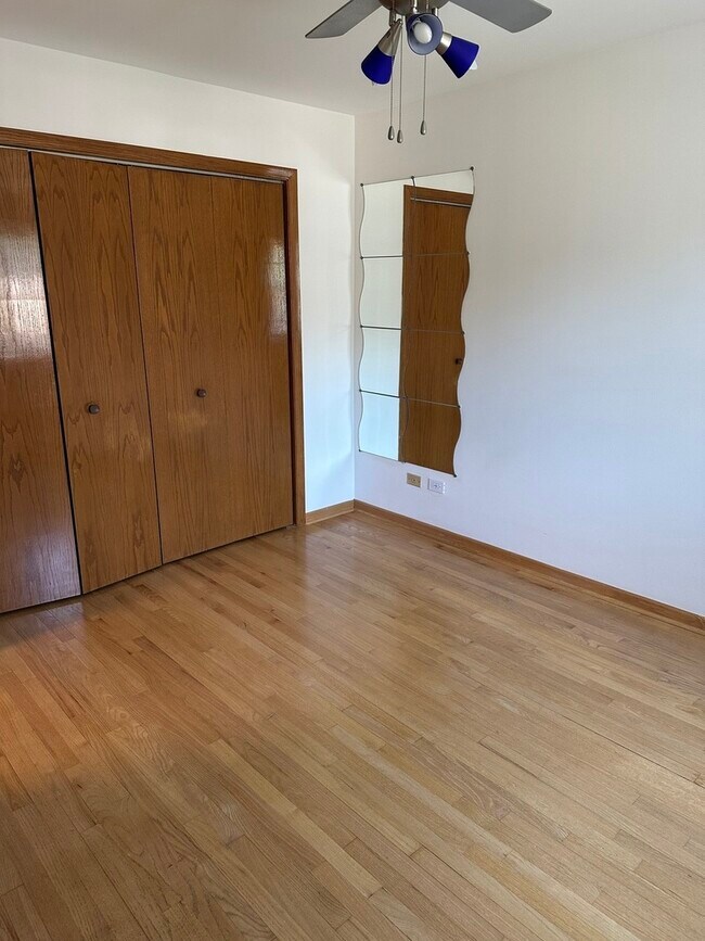 Building Photo - 2605 N 76th Ave