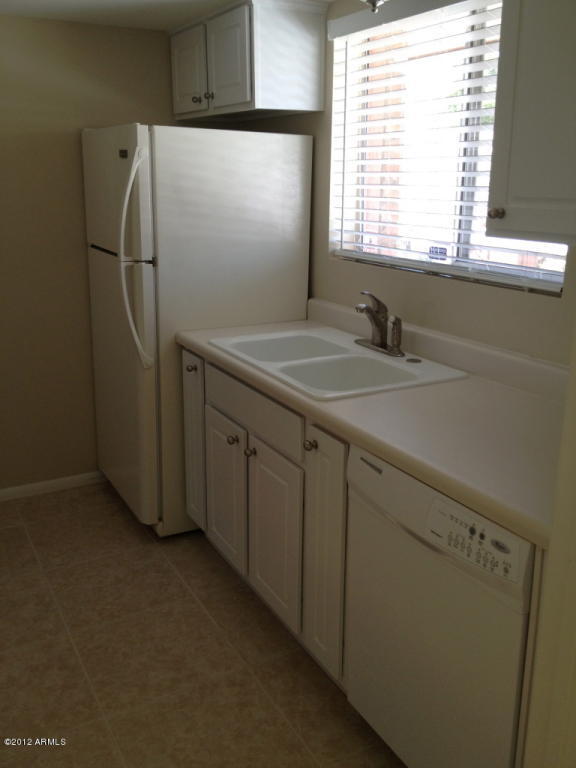 Building Photo - 2 Bedroom 2 Bath condo with ALL utilities ...