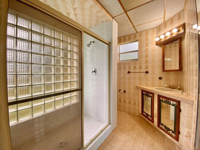 Building Photo - 14131 NW 3rd Ave