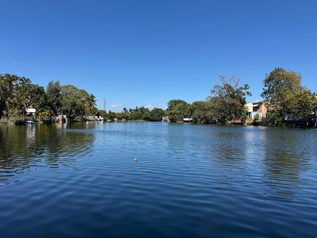 Building Photo - 7520 W 15th Ct