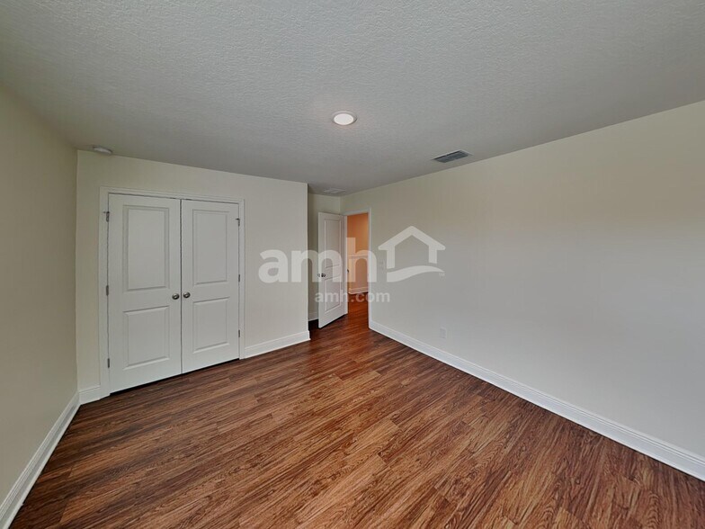 Building Photo - 804 Heavenly Dr