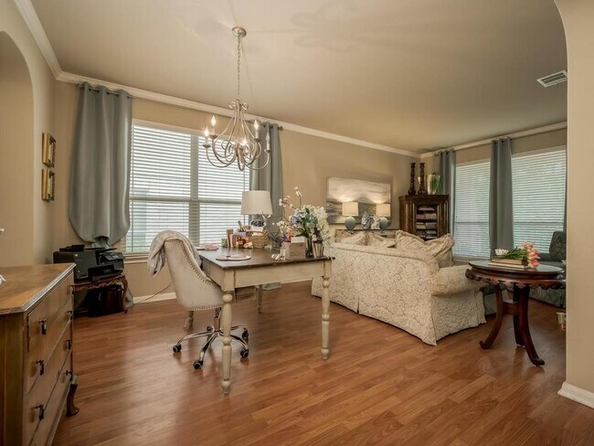 Building Photo - 14508 Broadwinged Hawk Dr