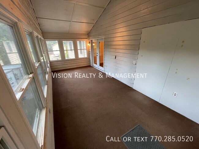 Building Photo - 117 Bascomb Dr