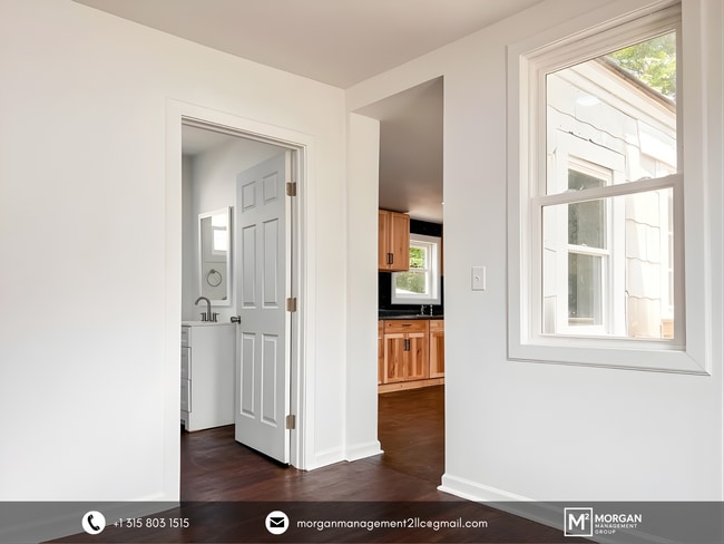 Building Photo - 193 W 8th St