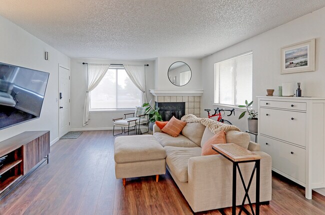 Building Photo - 5125 W 73rd Ave