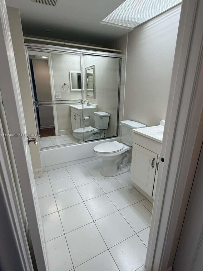 Building Photo - 1401 SW 128th Terrace