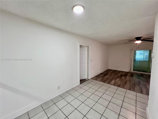 Building Photo - 805 SW 30th St