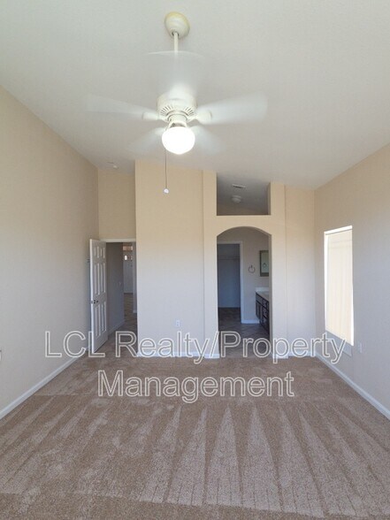Building Photo - 26858 China Dr