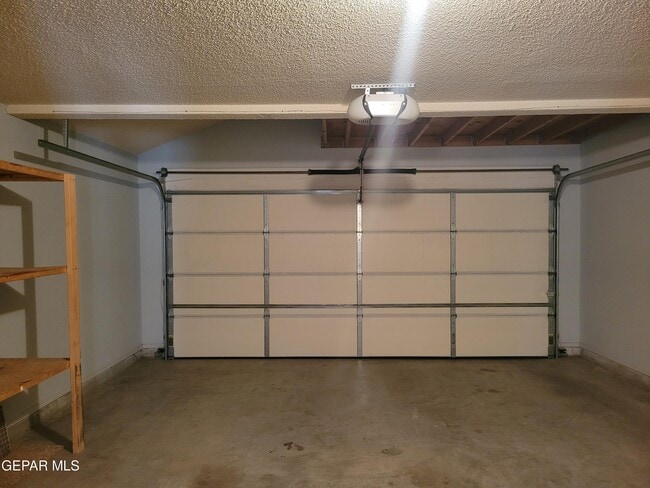 Building Photo - 7225 Tierra Taos Dr