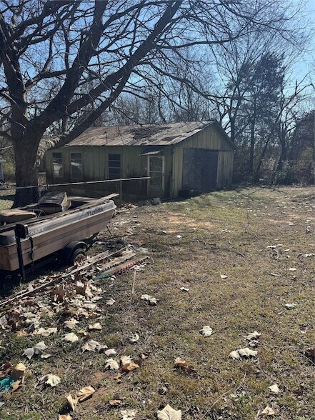 Building Photo - 214 E Acheson St